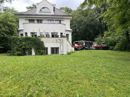 ILIEV IMMOBILIEN: Attraktives Baugrundstück plus Altbau-Villa in SOLLN