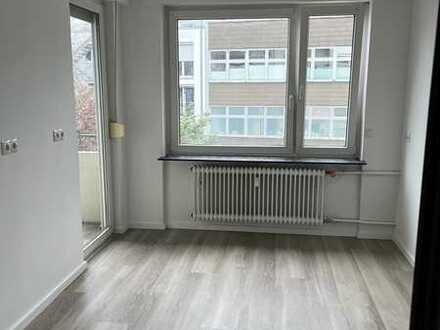 Zentrumsnahe 4 Zimmer WG-Wohnung