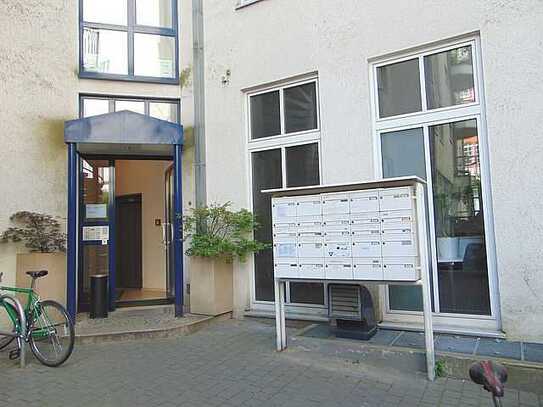 **Büroräume nahe Rosenthaler Platz**