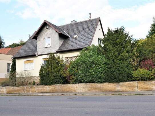 Mehrgenerationenhaus mit 2 großen Terrassen, Garten + Garage