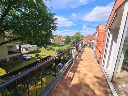 SONNIGE HELLE DACHGESCHOSSWOHNUNG IN WAIDMANNSLUST - ERBBAUPACHT