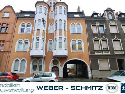 Charmante 2,5-Zimmer Etagenwohnung mit Balkon und Stellplatz in gepflegtem Altbau