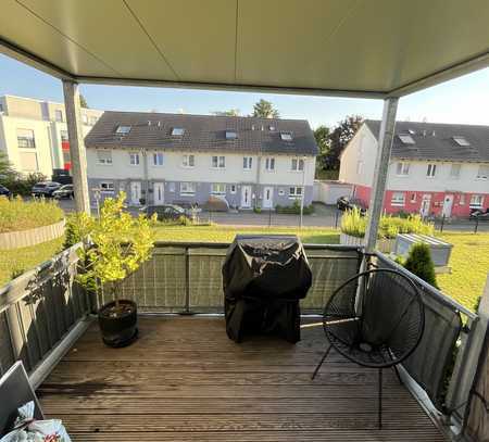 Attraktive Zwei-Zimmer-Wohnung mit großem Balkon und Gartenmitbenutzung in Köln Ensen