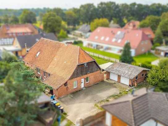 Historisches Bauernhaus im alten Ortskern von Winsen (Aller)