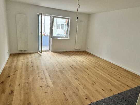 KÖLN - LINDENTHAL , moderne Drei-Zimmer-Wohnung mit Balkon