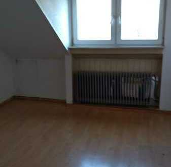 Ansprechende DG-Wohnung mit zwei Zimmern in Elsdorf