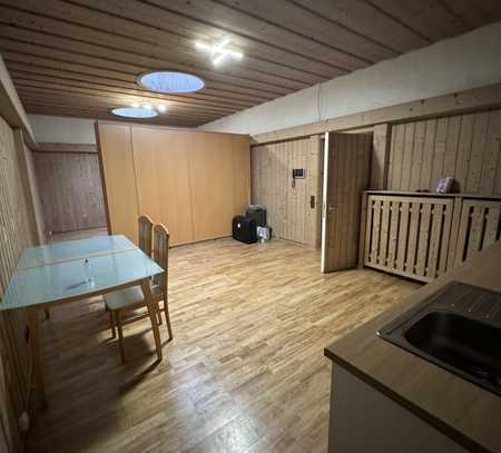 Geräumige Wohnung mit einem Zimmer zur Miete in Denzlingen