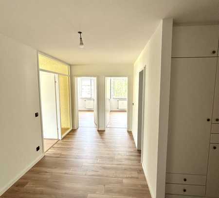 Geschmackvolle 4,5 Zimmer frisch renovierte Wohnung mit Balkon&Keller in Schopfheim