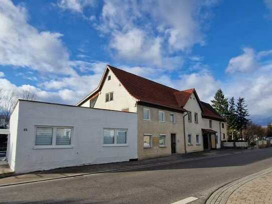 Wohnhaus mit viel Platz für 1-2 Familien + Bauplatz - ohne Maklergebühr