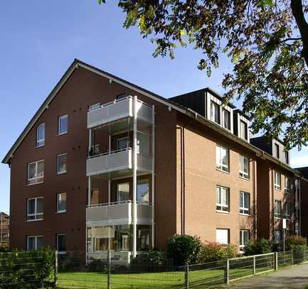 Attraktive helle Dachgeschosswohnung mit Balkon und Aufzugsanlage