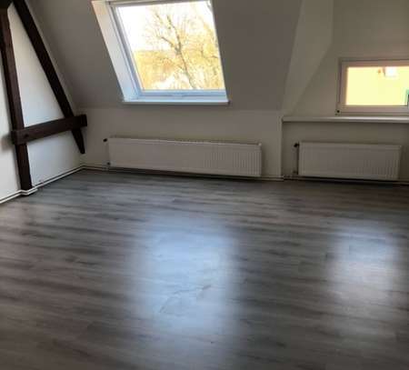 Vermietung Zentrumnahe Wohnung mit 4 Zimmer, Küche, Bad in Eberswalde.