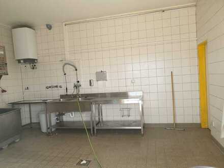 Laden und/oder Produktionsfläche mit großem Kühlhaus und Lager, kleines Büro