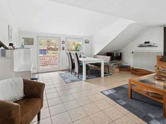 Helle 3-Zimmer-Wohnung mit Balkon, Einbauküche und Garage in Sulz