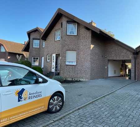 Schicke Doppelhaushälfte in Nähe Zentrum Heinsberg zu vermieten.