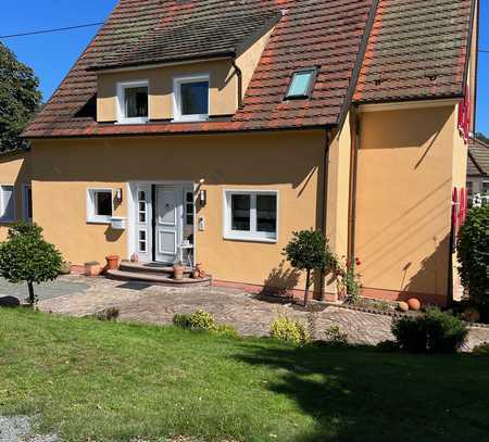 Traumhaus mit weitläufigem Garten, Weiher und EBK in Birkenfeld