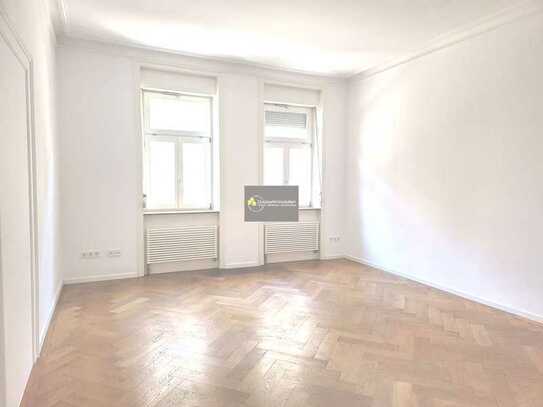 3 Zimmer-Altbauwg. mit Charme in idealer Lage Stgt. mit Balkon -sofort frei!