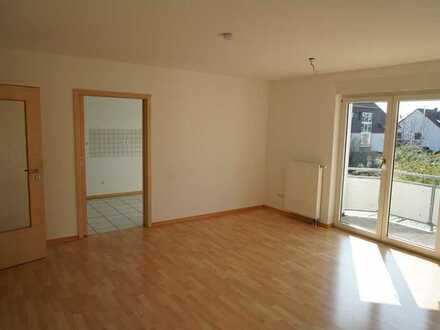 Attraktive helle 4-Zimmer-Wohnung mit Balkon in Bergisch Gladbach- Hand, mit Home Office