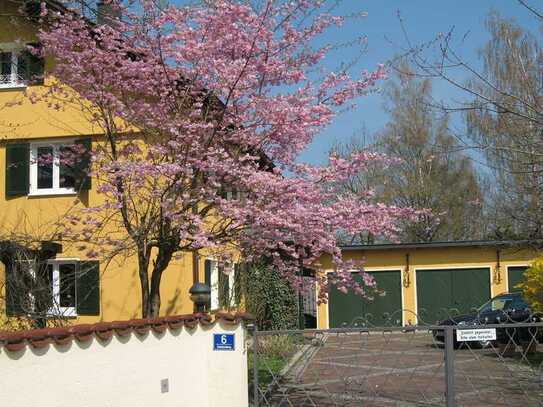 Haus als Wohnung auf einer Ebene mit herrlichem Garten in Wiesent