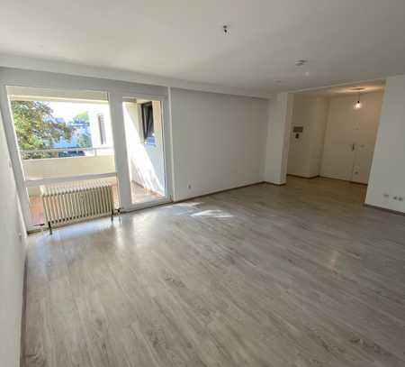 Charmante 2,5-Zimmer-Wohnung mit Balkon und moderner Einbauküche