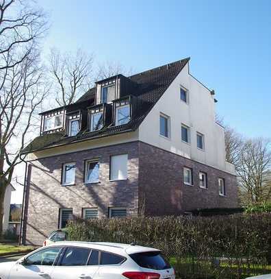 Außergewöhnliches 5-Fam.-Haus mit großzügiger Eigentümerwohnung als Maisonette mit 2 großen Balkonen