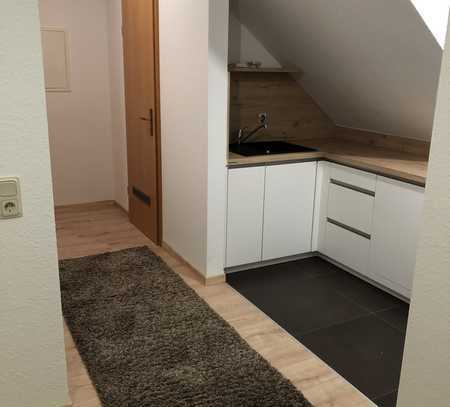 Erstbezug nachSanierung: attraktive 2-Zimmer-Wohnung mit Einbauküche und Balkon in NES
