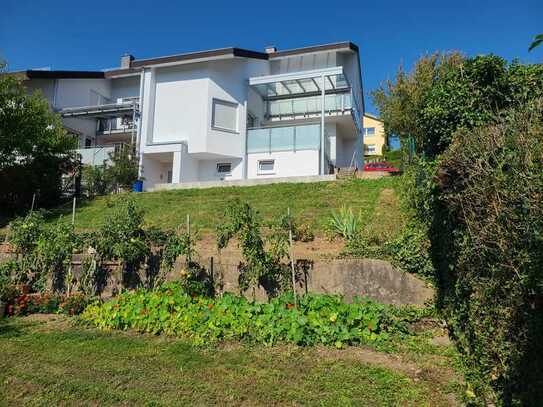 Erstbezug nach Sanierung: Reihenendhaus in Niederstetten