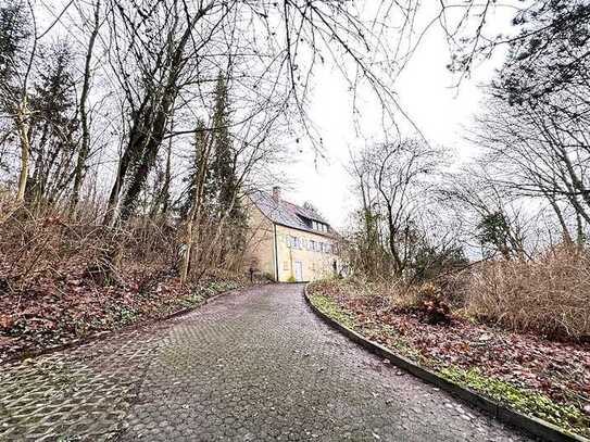 Ein verborgenes Juwel wartet auf neues Leben – Ihre Traumimmobilie mit vielen Möglichkeiten!