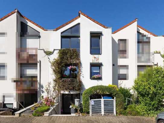 Modernes Split-Level-Haus mit Garage und 2 Stellplätzen in Leverkusen-Steinbüchel