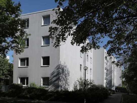 Dachgeschosswohnung mit Essbereich und zwei Loggien // DG rechts