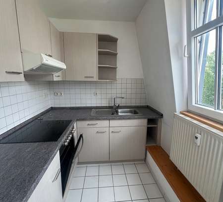 Helle Maisonette-Wohnung mit Einbauküche