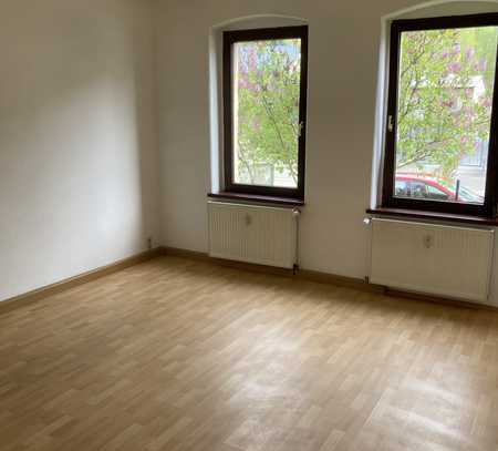 Aktuell in Sanierung: Erdgeschoss-Wohnung in Burgstädt zu vermieten!