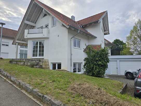 AUF DEM STEINENBERG - IN RUHIGER CITYLAGE - DREIFAMILIENHAUS MIT 259 m² möglich