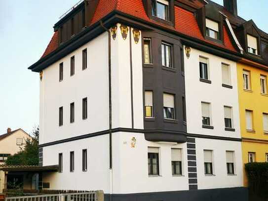 Saniertes Mehrfamilienhaus in sehr guter Lage in Augsburg
