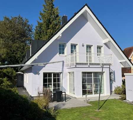 Luxuriöses Geräumiges Einfamilienhaus mit Sonnigem Garten lux. Innenausstattung