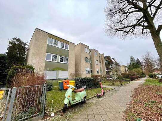 Renovierungsbedürftige 1-Zimmer Wohnung mit Blick ins Grüne!