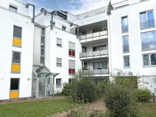 2-Zimmer-Erdgeschosswohnung in Stuttgart Bad-Cannstatt mit Terrasse und eigenem Garten