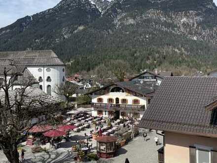 Gemütliche 2-Zimmer-Dachgeschosswohnung (mit Lift) im Herzen von Garmisch