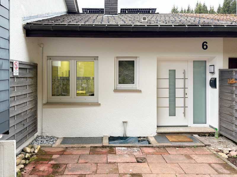                                                               Gepflegtes, teilm&ouml;bliertes Reihenmittelhaus                                                       in Schönwald (Wunsiedel im Fichtelgebirge)