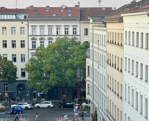 Altbau mit Blick auf den Fernsehturm im Bergmannkiez