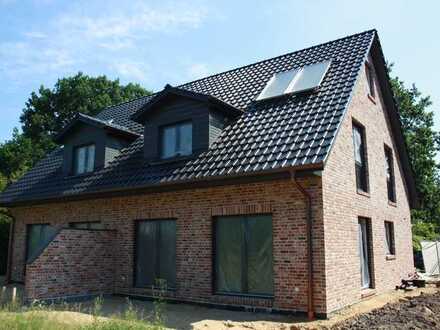 Hasloh, schön wohnen vor den Toren Hamburgs! Neubau Doppelhaus-Hälfte!