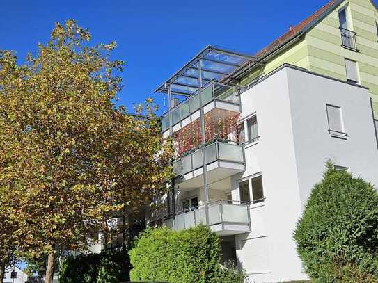 Helle 4-Zimmer-Wohnung in ruhiger Lage mit großem Balkon und TG-Platz in Nagold, Ob. Steinberg