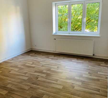 Frisch renoviert mit modernem Tageslichtbad!