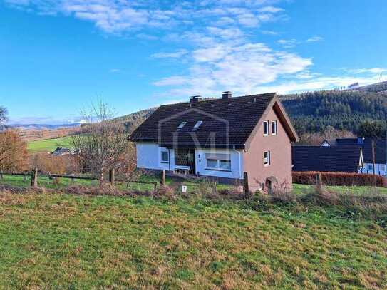 Wohnhaus mit Wirtschaftsgebäuden samt umfangreicher land- und forstwirtschaftlicher Flächen