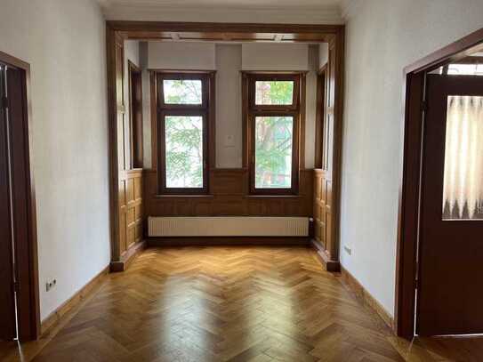 Stil Altbau 2,5-Zimmer-Wohnung in Frankfurt in direkter Nähe zum Schweizer Platz