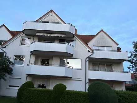 Freundliche 3-Zimmer-Wohnung mit Dachterrasse, PKW-Stellplatz und Einbauküche in Giesen