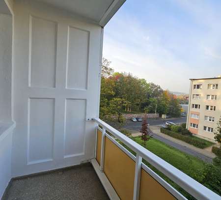 Günstige 3-Raumwohnung mit Balkon in Döbeln Ost