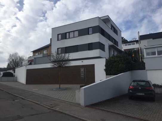 Exklusive 4-Zimmer-Maisonette-Wohnung (2 Zi. offen) Sonnenterrasse, EBK im Dachswald,