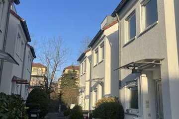 Modernes RMH für die kleine Familie, Landgrafenring , Terrasse u. Balkon, EBK, Kfz-Stellplatz