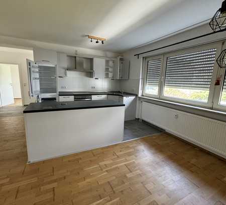 Exklusive 3 Zimmer Wohnung mit Einbauküche in Darmstadt