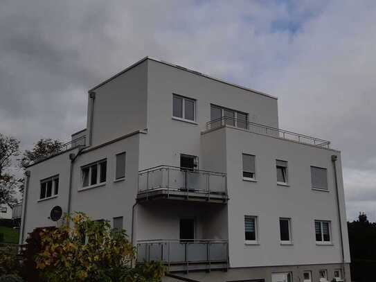 Moderne neue 3-Zimmer-Penthouse-Wohnung mit Dachterrassen in Kottenheim